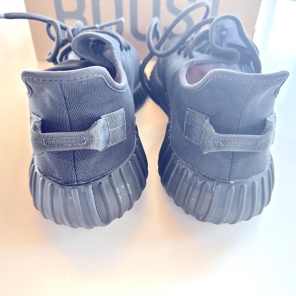 Yeezy 350 Boost - Picture 4 of 15